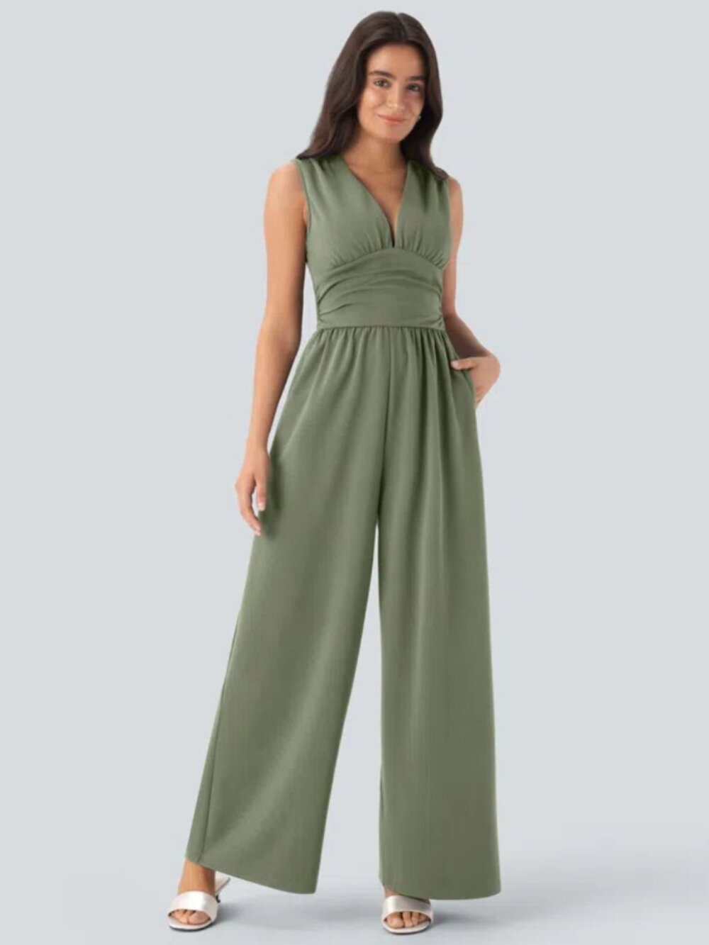 Halara V-Neck Sleeveless Ruched Pocket Jumpsuit Easy Peezy Green Small NWOT - Picture 3 of 10
